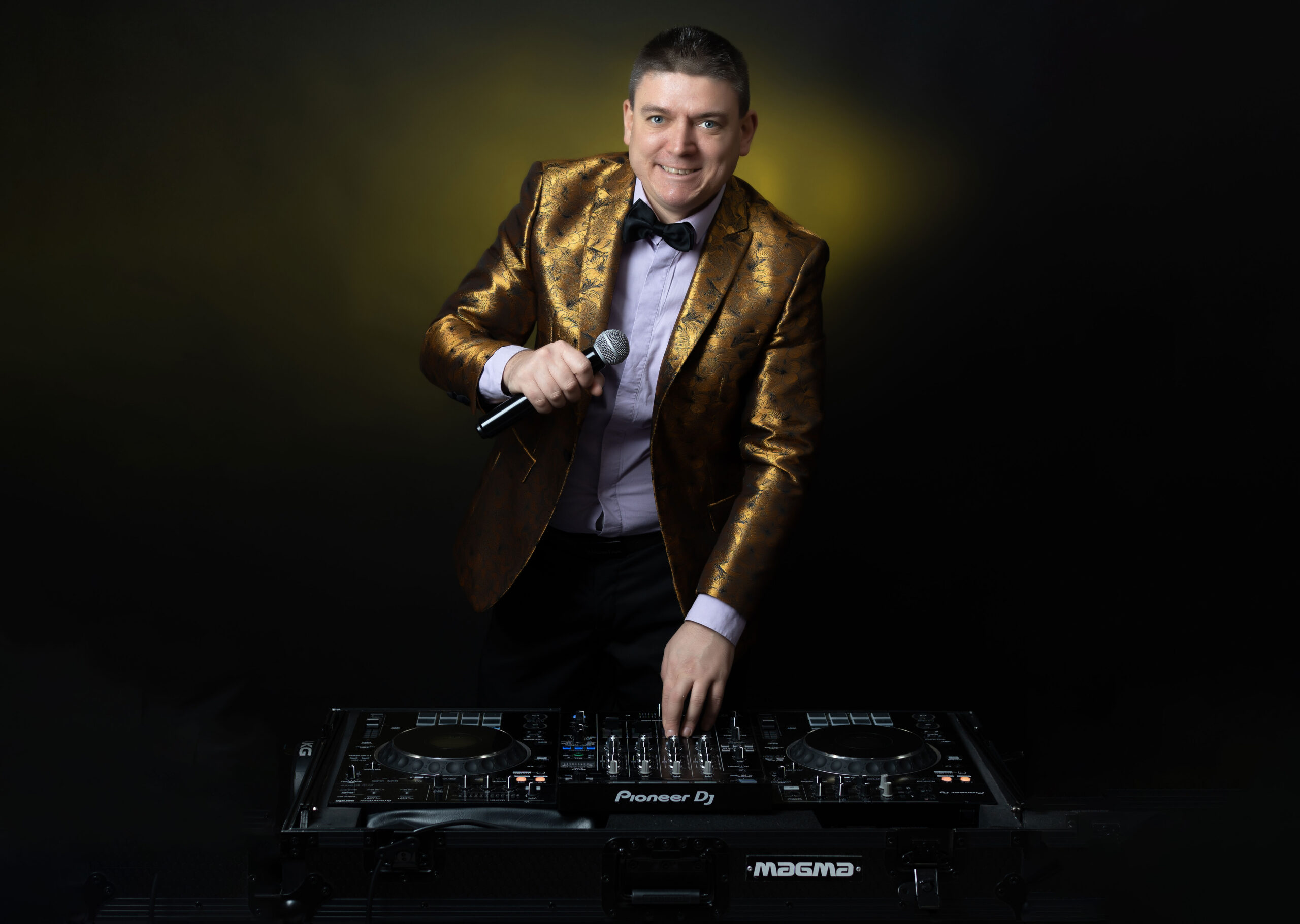 DJ Младен